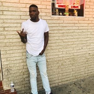 Meet your Posher, Lawrence